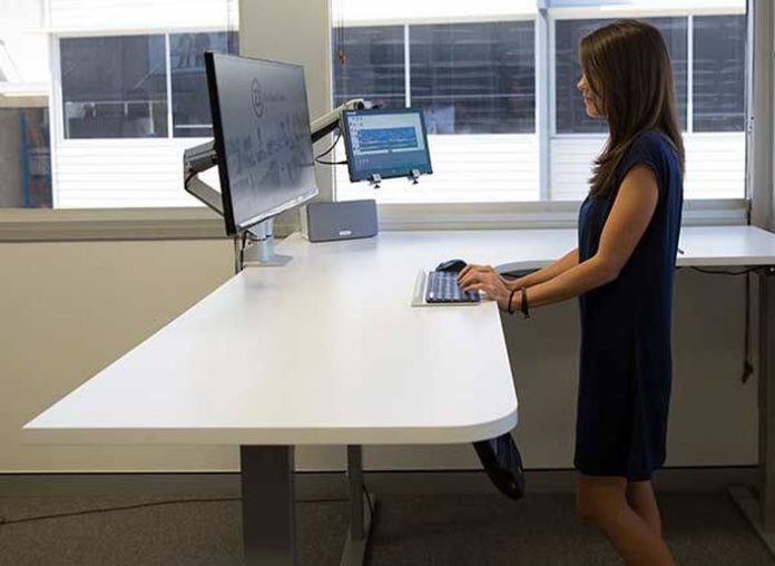 Bring Your Gaming To The Next Level With A Stand Up Desk Unigamesity